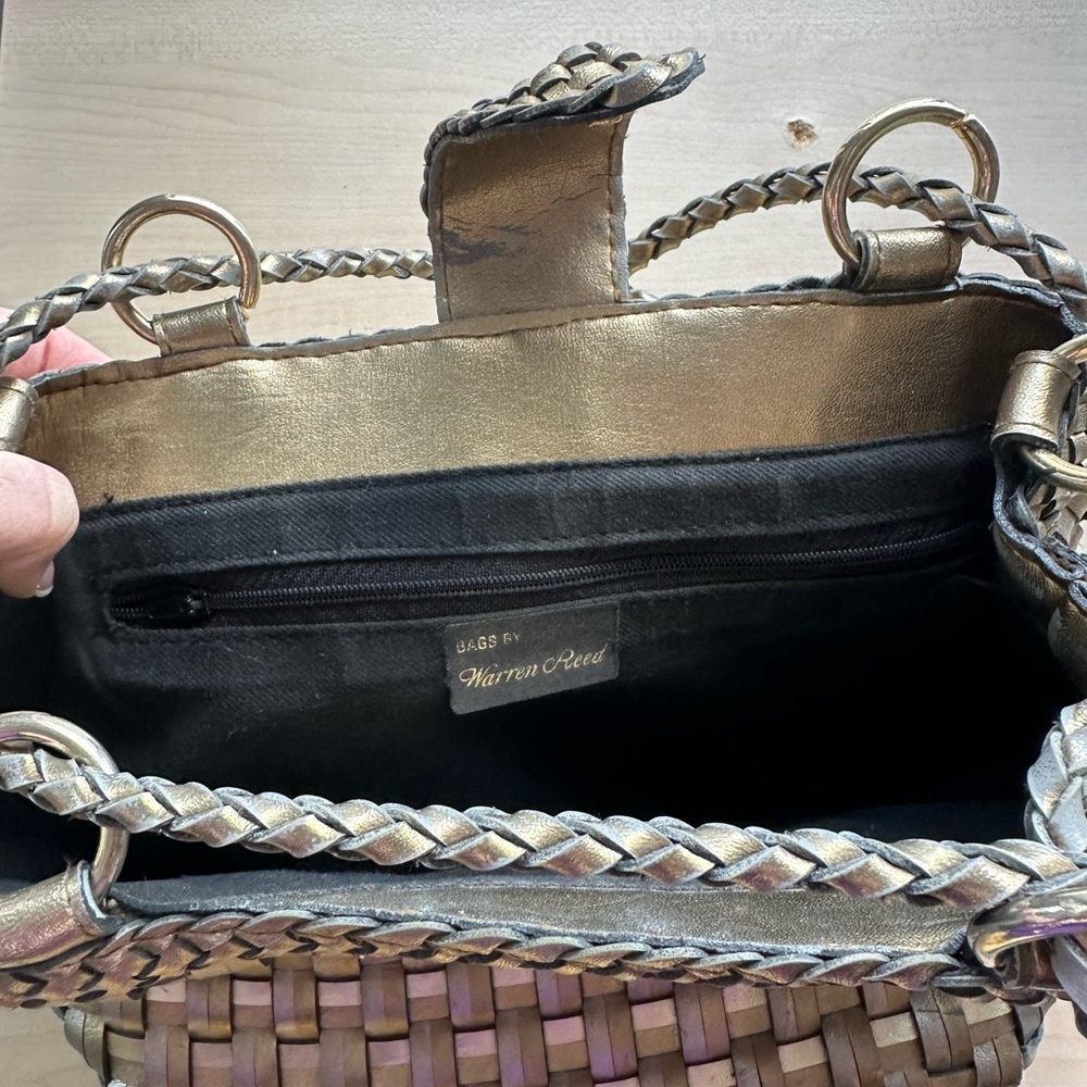 Warren Reed Metallic Bucket Bag - Picture 4 of 9